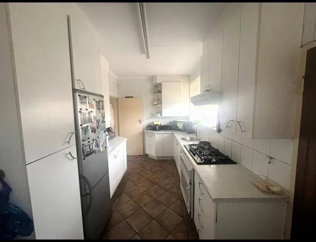 4 BEDROOM HOUSE FOR SALE IN FREEWAY PARK